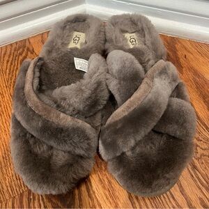 UGG Women's Brown Fluffy Slippers